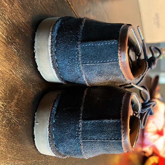 Worn once, excellent condition. Real deal suede navy size 4 boys shoe - Picture 2 of 8